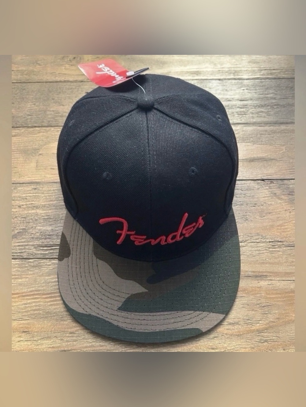 NWT Fender Guitar Hat Cap Snapback Camo Flat Bill Black Red Logo The Classics